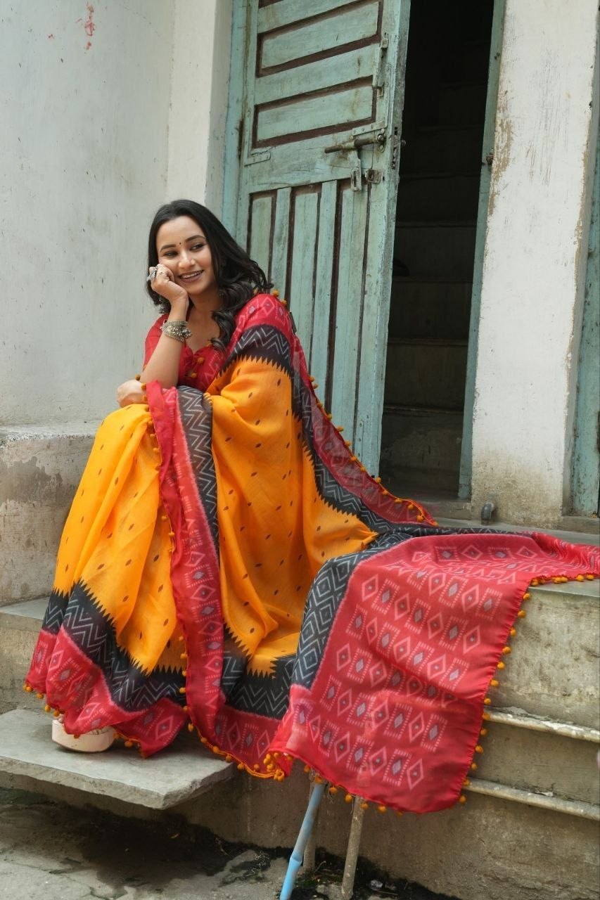 Buy Yellow Ikat Pom-Pom Linen Cotton Saree Online | ₹799