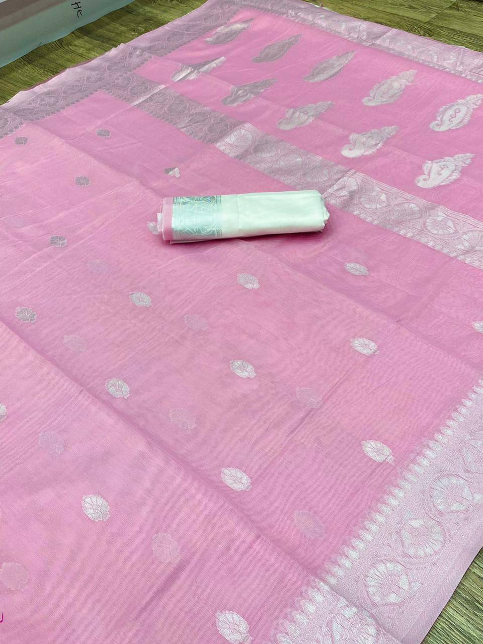 Taana Baana — Summer Special Soft Lilan Cotton Saree