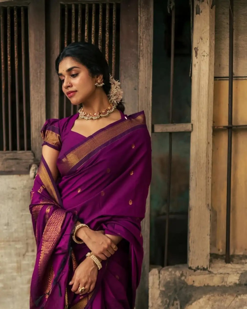 Handwoven Soft Silk Saree with Zari Border & Pallu