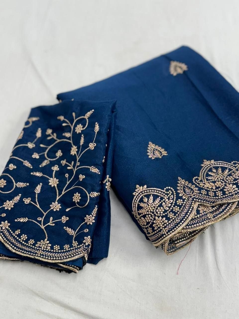 Premium Simmer Chiffon Saree with Zari Embroidery & Designer Blouse Piece