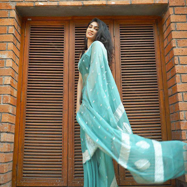 Taana Baana — Summer Special Soft Lilan Cotton Saree